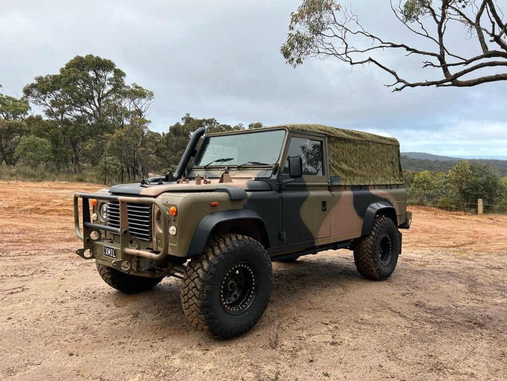 Australian Roover Land Rover 6×6 – Australian Frontline Machinery | Ex-Military Auctions