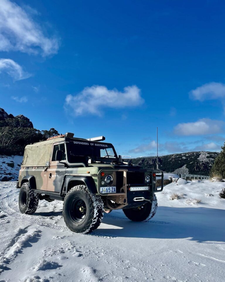 Australian Roover Land Rover 6×6 – Australian Frontline Machinery | Ex-Military Auctions